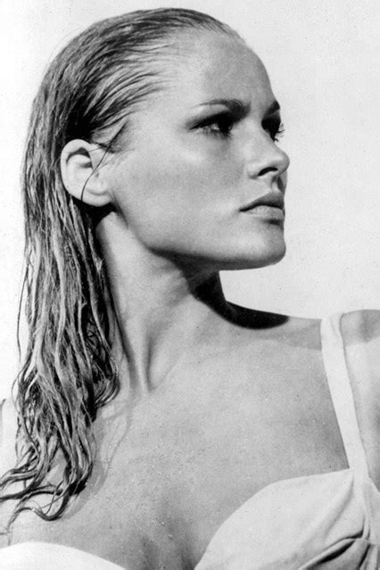 ursula andress nuda|Bond Girl Ursula Andress in rarely seen seductive snaps from。